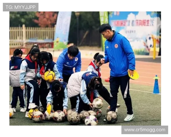 气垫足球趣味竞技赛点燃校园体育运动新活力团队合作与快乐挑战