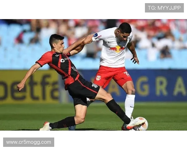 费利佩萨弗诺夫赞扬巴黎胜利弗拉门戈全力以赴展现出色表现