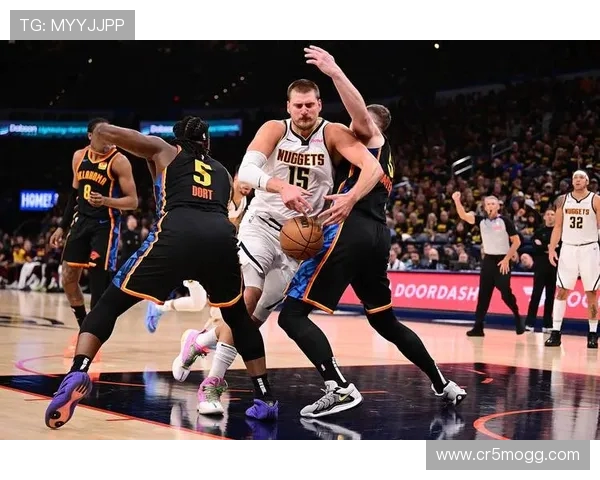 约基奇上半场10投5中拿12分5板2助掀起掘金进攻节奏